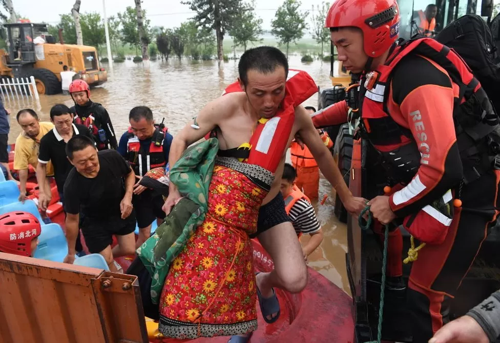 Pictures from Typhoon Doksuri depict terrifying floods in China, Philippines