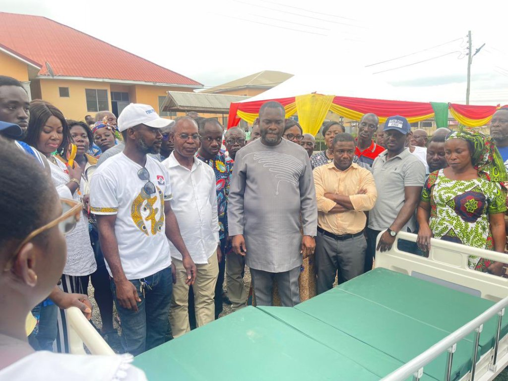 John Kumah,Ejisu Club 100 provide beds for Ejisu health facilities