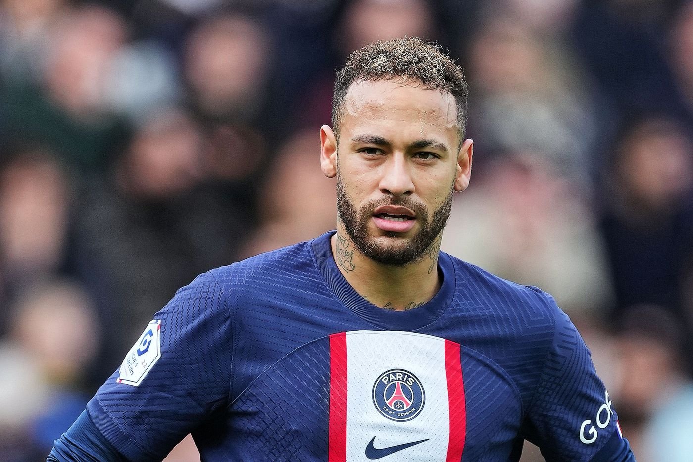 Neymar tells PSG he wants to leave; Barca open to having him back