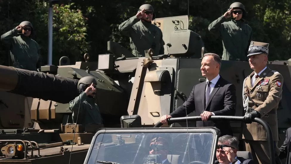 Poland’s top army generals resigns prior to crucial elections