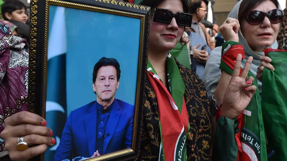 Imran Khan: Pakistan’s former prime minister arrested in state secrets case