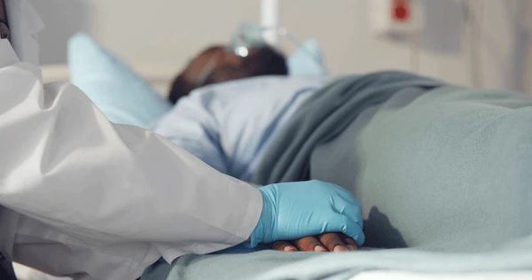 Police Commander hospitalised after Wenchi youth beat him up for allegedly detaining a pregnant woman